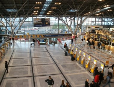 Αεροδρόμιο Στουτγκάρδης: Απειλεί για βόμβα- Ματαιώθηκαν όλες οι πτήσεις